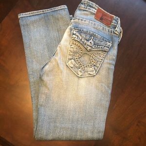 Low rise rikki big star cropped jeans.